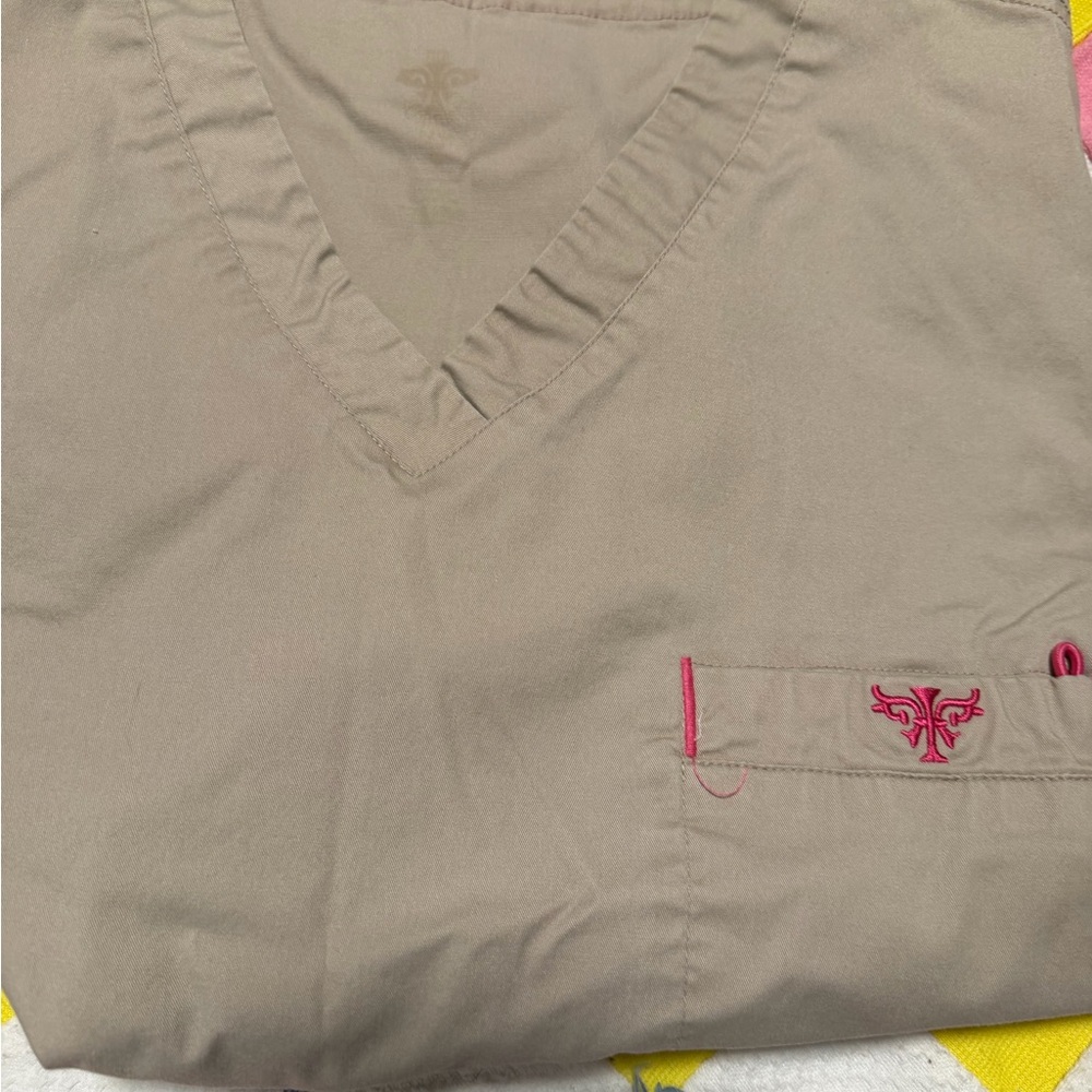Khaki scrub set XS
